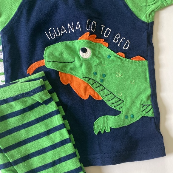 Carters 2T Iguana Pajama Set - Picture 3 of 5